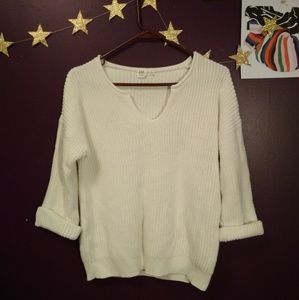 Gap sweater medium